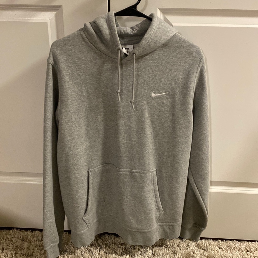 Grey Nike men’s hoodie